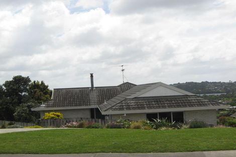 Photo of property in 728 Whangaparaoa Road, Stanmore Bay, Whangaparaoa, 0930