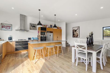 Photo of property in 36 Robertson Street, Raglan, 3225