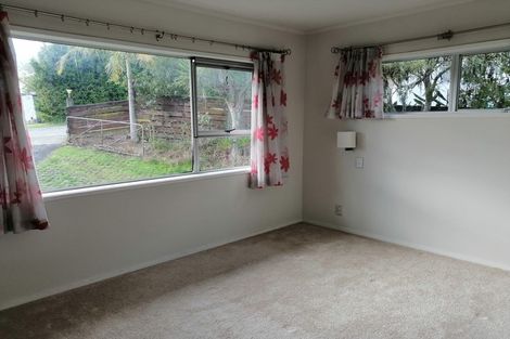 Photo of property in 34 Waverley Avenue, Glenfield, Auckland, 0629