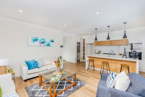 Photo of property in 3 Vintry Drive, Kumeu, 0810