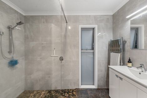 Photo of property in 63 Karewa Parade, Papamoa Beach, Papamoa, 3118