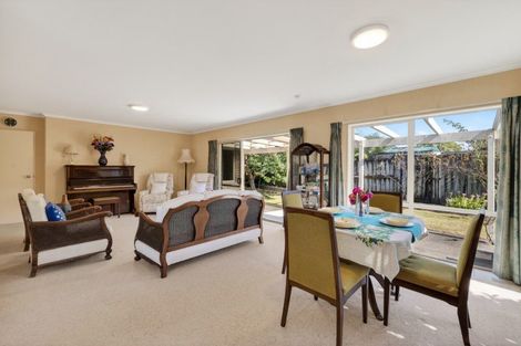 Photo of property in 4 Mcleod Place, Papamoa Beach, Papamoa, 3118