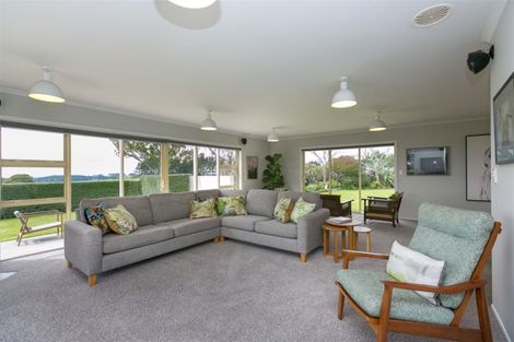 Photo of property in 457 Upland Road, Tarurutangi, New Plymouth, 4372