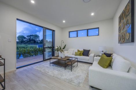 Photo of property in 30 Babina Avenue, Kumeu, 0810
