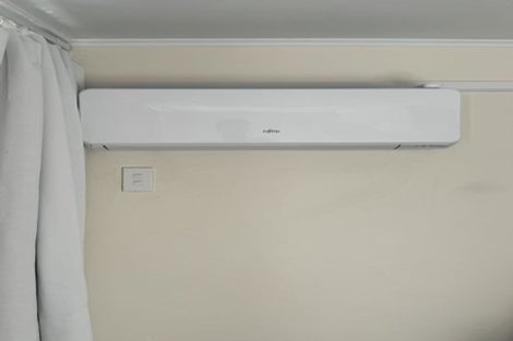 Photo of property in 1a Ayr Road, Pakuranga, Auckland, 2010