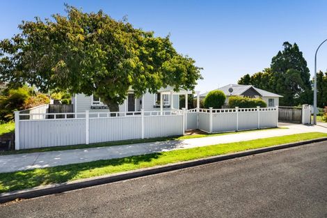Photo of property in 30 Kahikatea Street, Inglewood, 4330