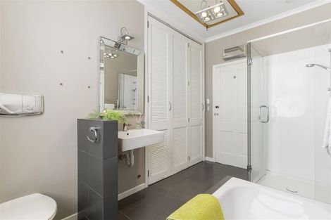 Photo of property in 30 Rutland Road, Stanley Point, Auckland, 0624