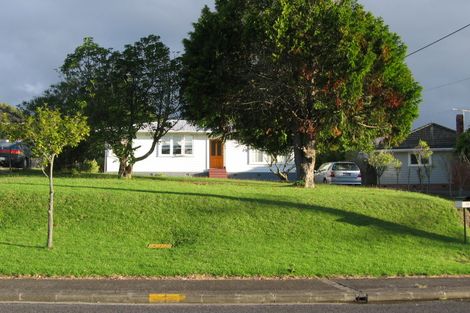 Photo of property in 38 Amberley Avenue, Te Atatu South, Auckland, 0610