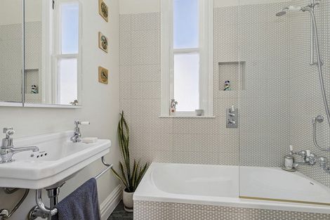 Photo of property in 8 Stanley Street, Berhampore, Wellington, 6023