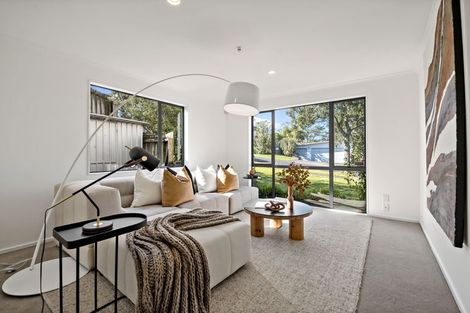 Photo of property in 45 Kittiwake Drive, Schnapper Rock, Auckland, 0632