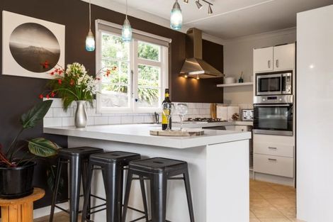 Photo of property in 191 Tukapa Street, Westown, New Plymouth, 4310