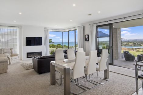 Photo of property in 28 Holyoake Terrace, Omokoroa, 3114