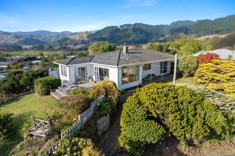 Photo of property in 9 Miriona Grove, Paekakariki, 5034