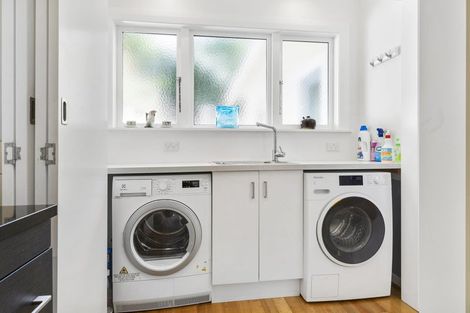 Photo of property in 385a Karori Road, Karori, Wellington, 6012