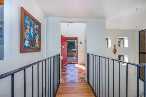 Photo of property in 100 Viewmont Drive, Harbour View, Lower Hutt, 5010