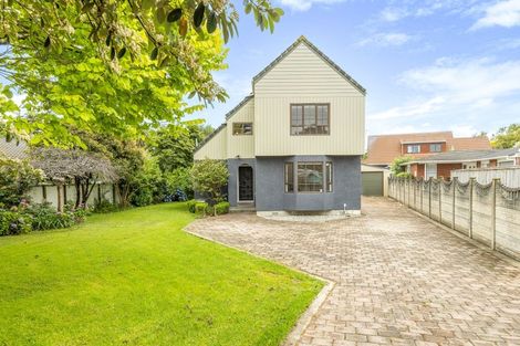 Photo of property in 261 Te Moana Road, Waikanae, 5036