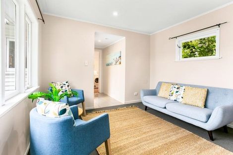 Photo of property in 24 Northall Road, New Lynn, Auckland, 0600