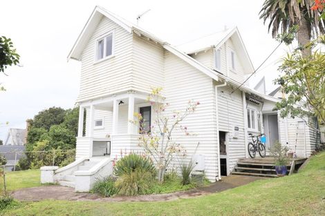 Photo of property in 44a Albert Road, Devonport, Auckland, 0624