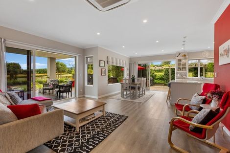 Photo of property in 139 Richmond Road, Brixton, New Plymouth, 4373