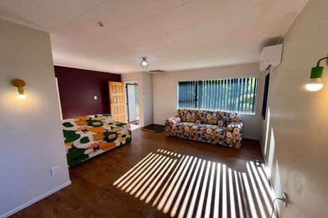 Photo of property in 1 John Webster Place, Glen Eden, Auckland, 0602