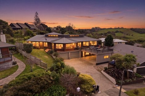 Photo of property in 1 Ranui Place, Feilding, 4702