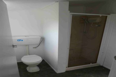 Photo of property in 1 Kiernan Place, Kelston, Auckland, 0602