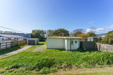 Photo of property in 3 State Highway 1, Otaki, 5512