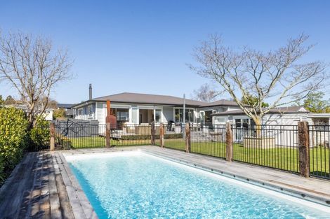 Photo of property in 8 Emerald Hill, Havelock North, 4130