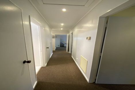 Photo of property in 33 Omapere Street, Whitby, Porirua, 5024