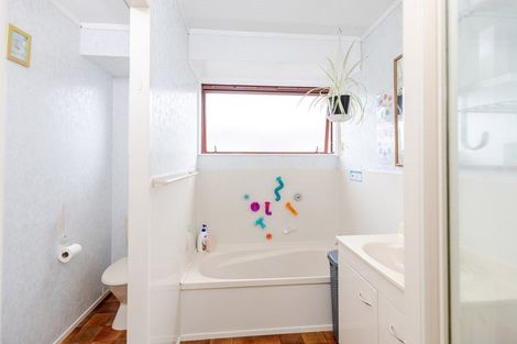 Photo of property in 27h Breckons Avenue, Nawton, Hamilton, 3200