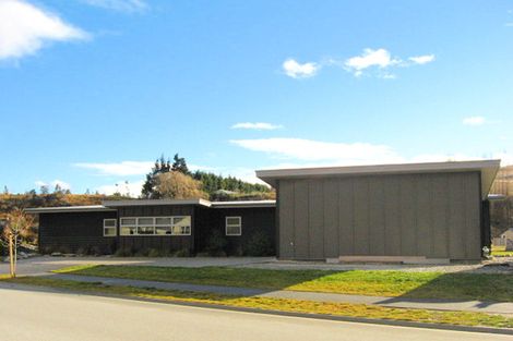 Photo of property in 55 Howards Drive, Lake Hayes, Queenstown, 9304