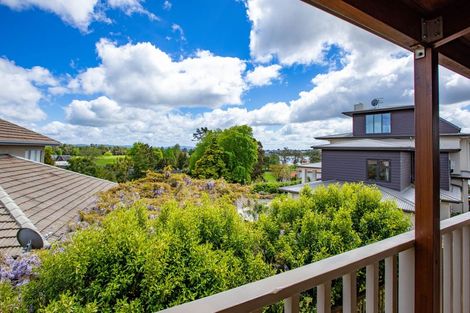 Photo of property in 135a Lake Crescent, Hamilton Lake, Hamilton, 3204