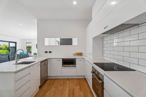 Photo of property in 15 Matipo Street, Wanaka, 9305