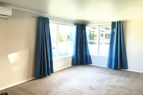 Photo of property in 1 Viola Place, Papakura, 2110