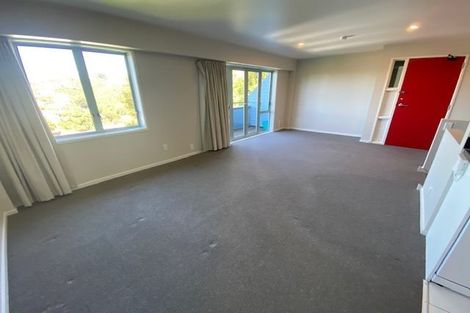 Photo of property in 2/93a Kelburn Parade, Kelburn, Wellington, 6012