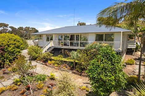 Photo of property in 105 Cable Bay Block Road, Cable Bay, 0420