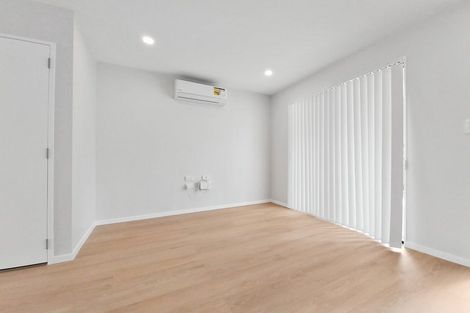 Photo of property in 22 Huri Street, Mangere Bridge, Auckland, 2022