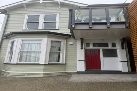 Photo of property in 9 Maarama Crescent, Aro Valley, Wellington, 6021