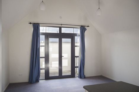 Photo of property in Pirie Street Townhouses, 18/35 Pirie Street, Mount Victoria, Wellington, 6011