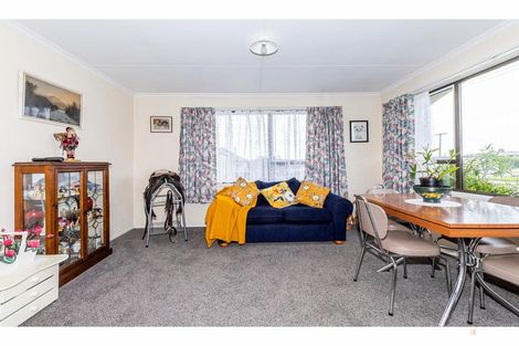 Photo of property in 5-5a Rugby Street, Waimate, 7924