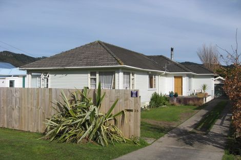 Photo of property in 25 Fitzherbert Road, Wainuiomata, Lower Hutt, 5014