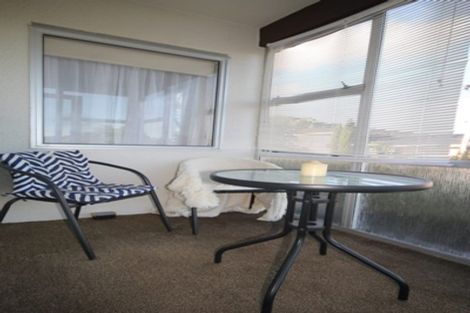 Photo of property in 3/250 Onewa Road, Birkenhead, Auckland, 0626