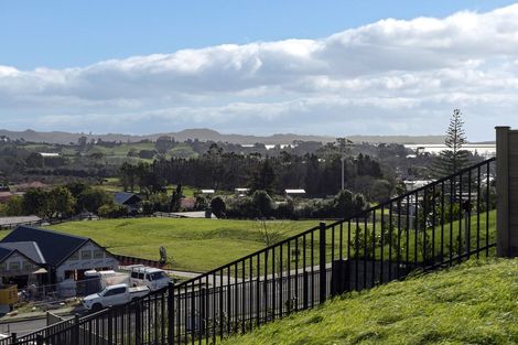 Photo of property in 7 Goldstone Place, Omokoroa, 3114