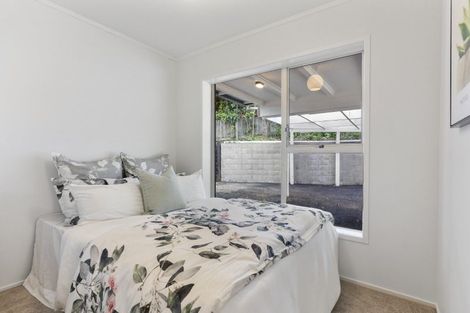 Photo of property in 13 Dunraven Place, Torbay, Auckland, 0630