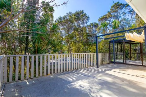 Photo of property in 9 Onedin Place, Titirangi, Auckland, 0604