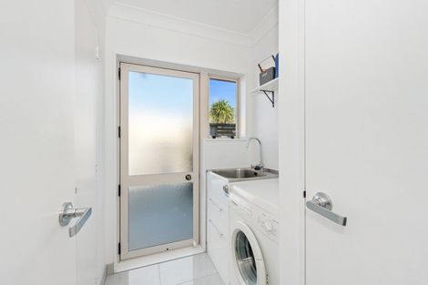 Photo of property in 15 Halcione Close, Flagstaff, Hamilton, 3210