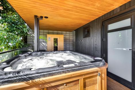 Photo of property in 12a Baring Terrace, Strandon, New Plymouth, 4312