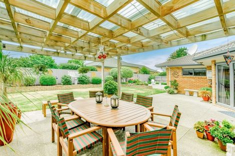 Photo of property in 70 Milne Drive, Paraparaumu, 5032