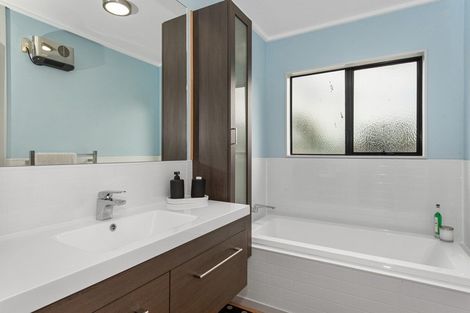 Photo of property in 15b Lloyd Drive, Nawton, Hamilton, 3200