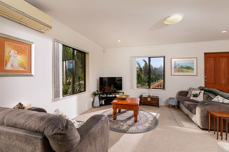 Photo of property in 15 Westglen Place, Ranui, Auckland, 0612